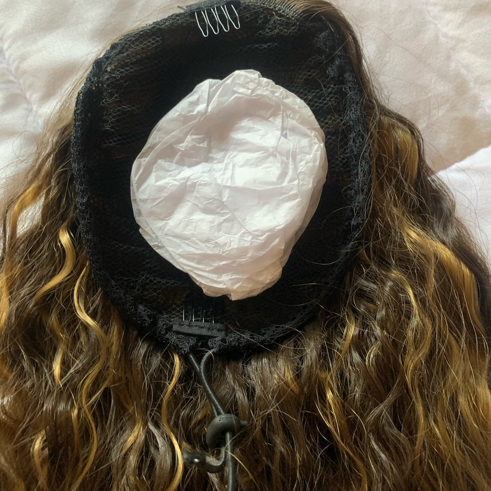Ponytail Extension - Picture 2 of 9